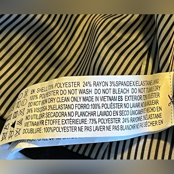 Forever 21 Black blazer - Picture 6 of 7